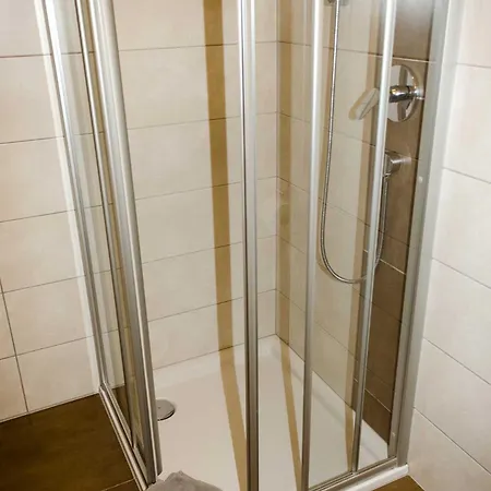 Haus Alpin アパート ペットイ・アム・アールベルク