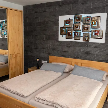 Haus Alpin ペットイ・アム・アールベルク