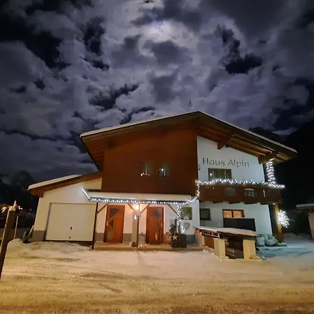 Haus Alpin アパート *