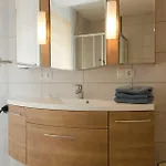 Haus Alpin * بيتنيو آم أرلبرغ