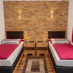 דירה Haus Alpin *
